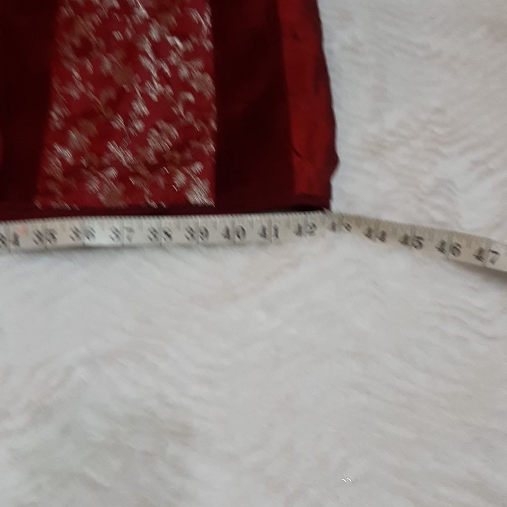 Crate & Barrel Christmas Red  Velour‎  Gold Engraved  Holly Table Runner 90 L - Picture 6 of 9